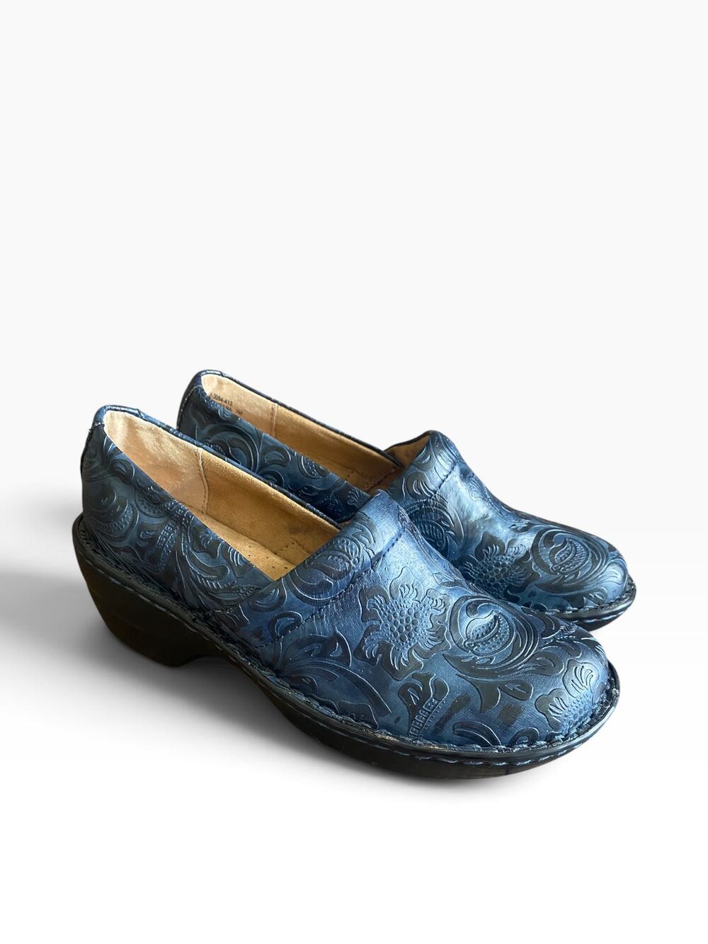 G.H. Bass Sheena Navy Blue Floral Embossed Clogs Women’s 7M Slip On Shoes